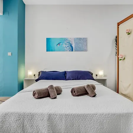 Castellano De Steram Flats Apartman