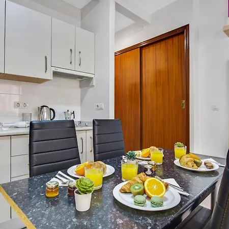 Castellano De Steram Flats Apartman *